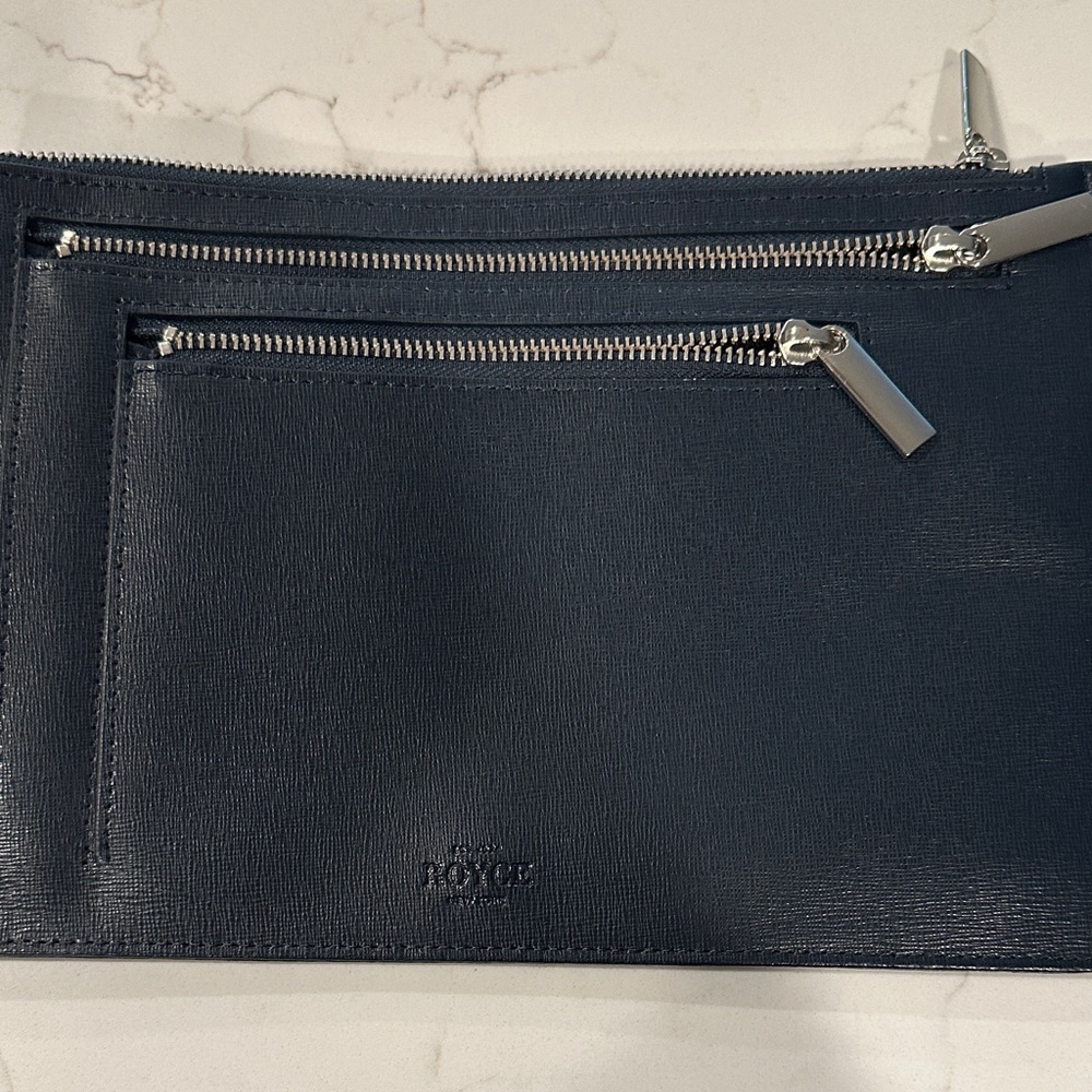 Royce Leather Men's Black Zippered Bag